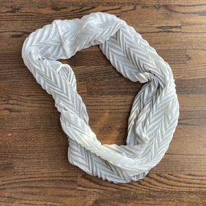 Infinity scarf